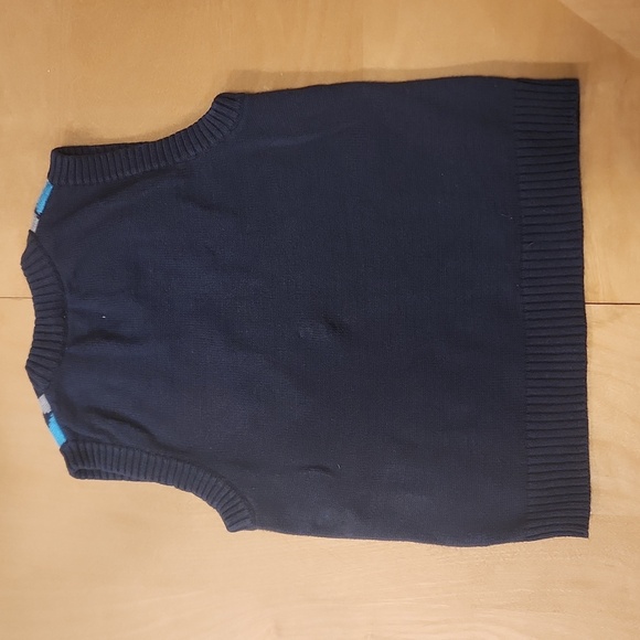 Carters- Boys Argyle Sweater LVest - Blue and Gray. Size 4 - Picture 3 of 3